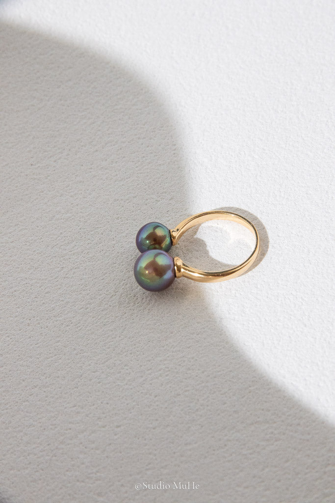 A Moment to Keep — Exceptional Blue-Green Freshwater Pearl Ring