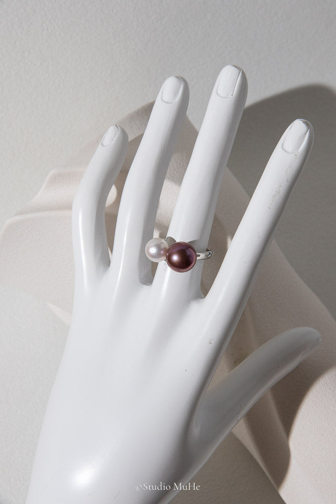 Quiet Confidence — Purple-Brown & White Freshwater Pearl Duo Ring