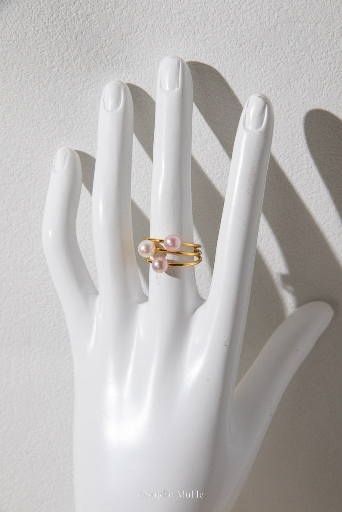Monday Breeze — Natural White & Pink Seedless Freshwater Pearl Trio Ring