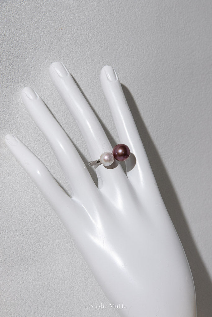 Quiet Confidence — Purple-Brown & White Freshwater Pearl Duo Ring