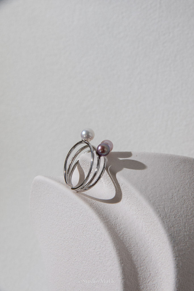 From Dawn to Dusk — Multicolour Freshwater Pearl Trio Ring