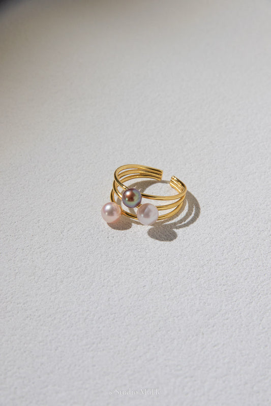 From Dawn to Dusk — Multicolour Freshwater Pearl Trio Ring