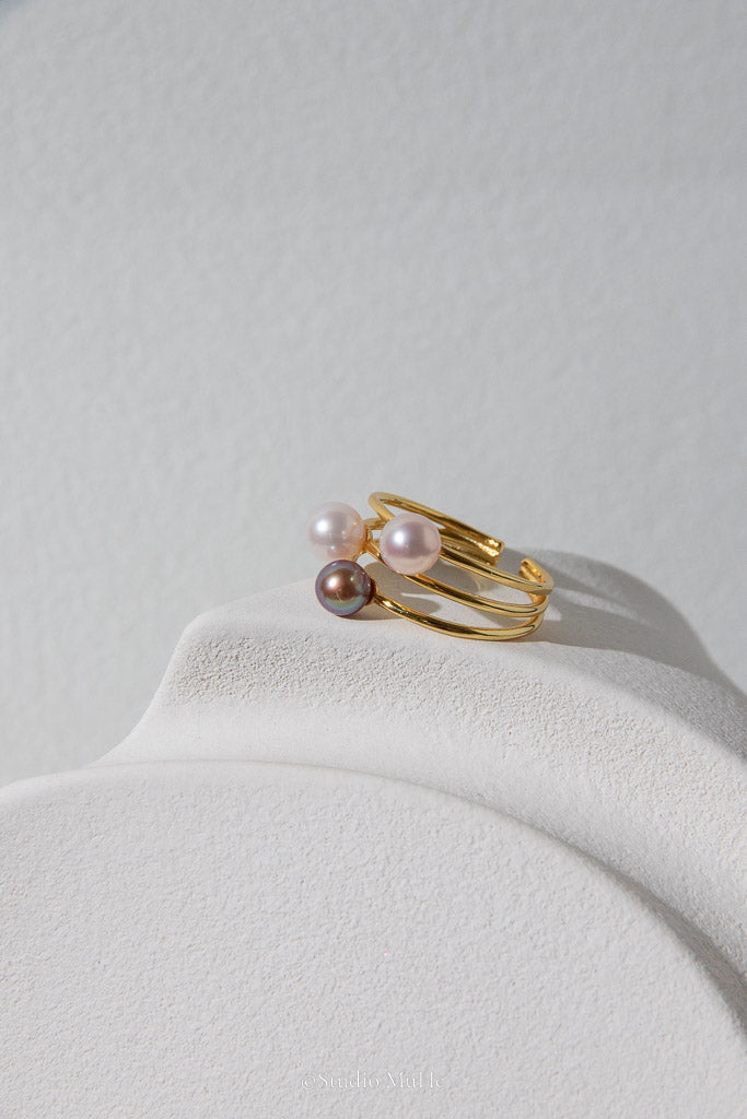 From Dawn to Dusk — Multicolour Freshwater Pearl Trio Ring