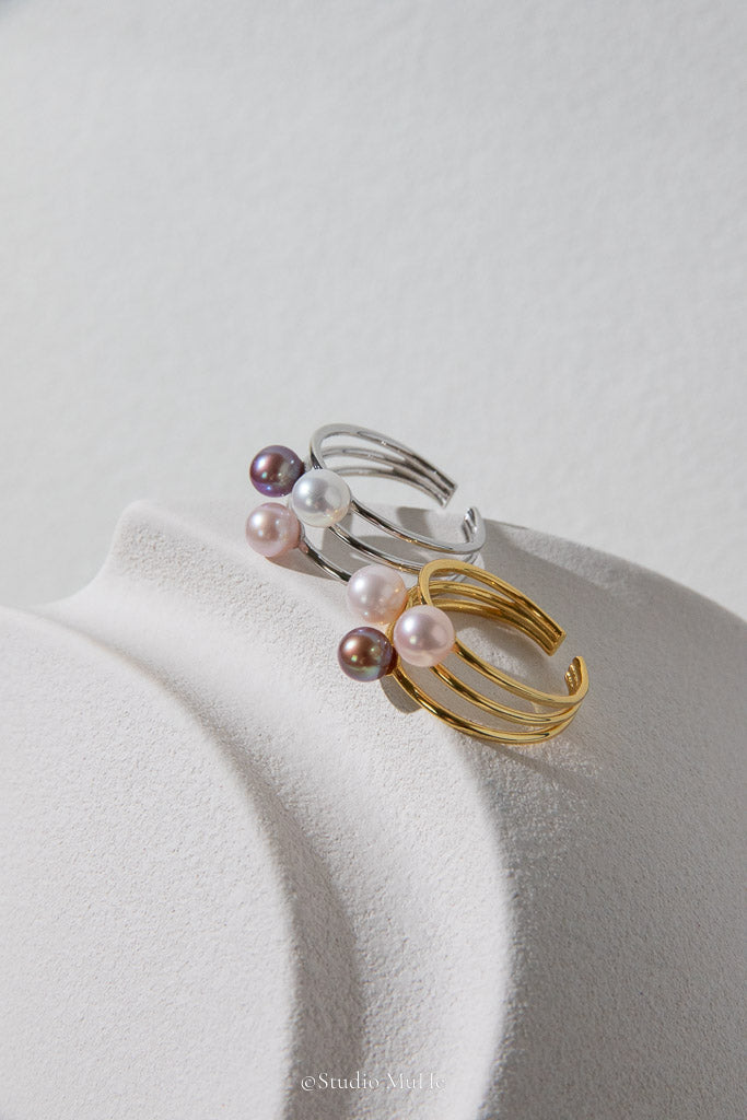 From Dawn to Dusk — Multicolour Freshwater Pearl Trio Ring